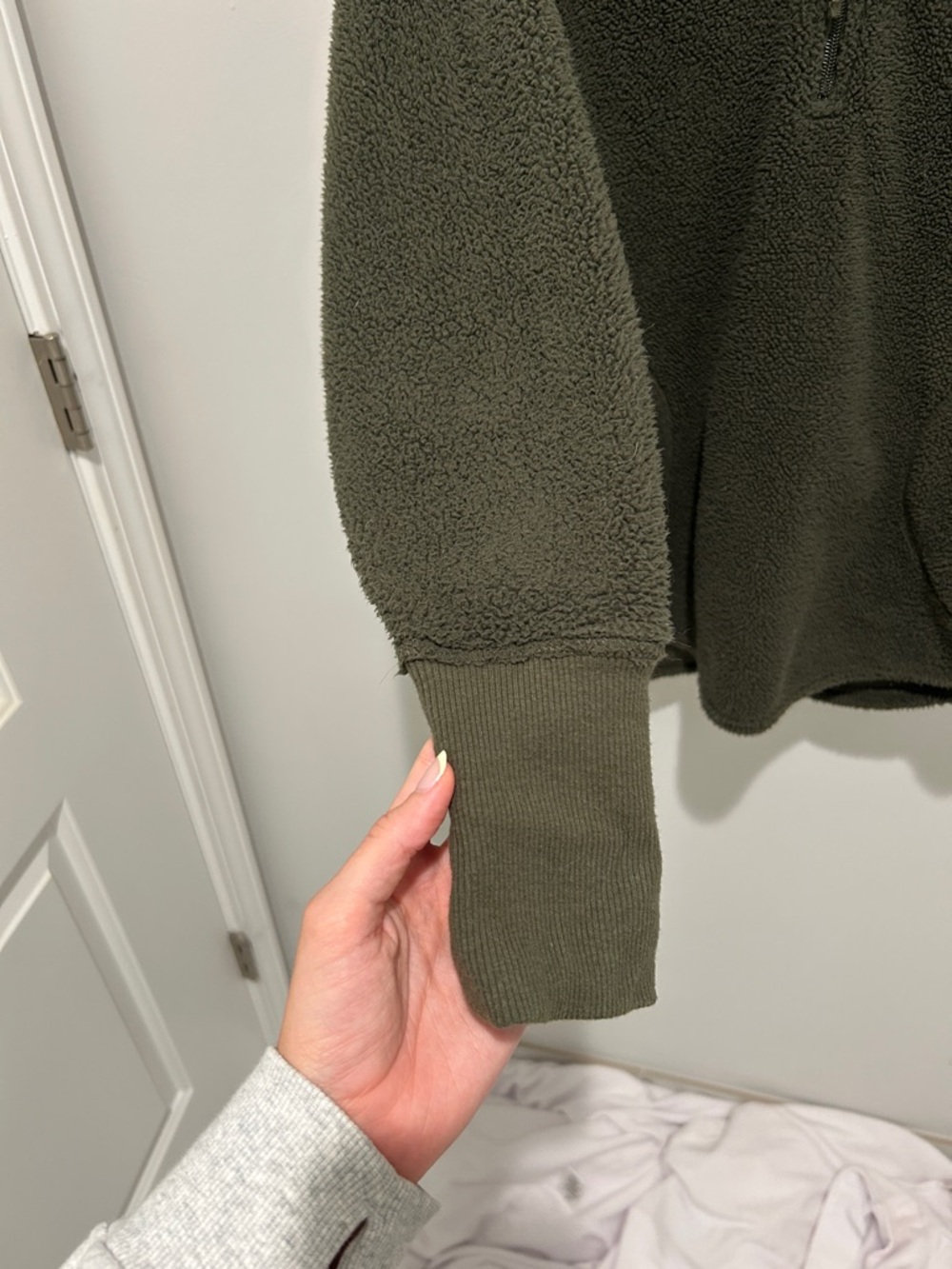 Aerie Cozy Olive Green Half-Zip Oversized Sherpa Pullover Sweater - Picture 4 of 5